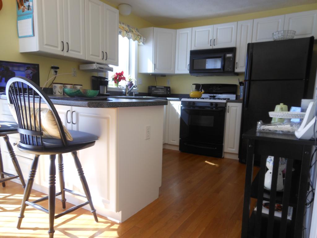 42 Preston Field Road, Unit 42 Nashua, NH 03064 - Photo 2 of 22