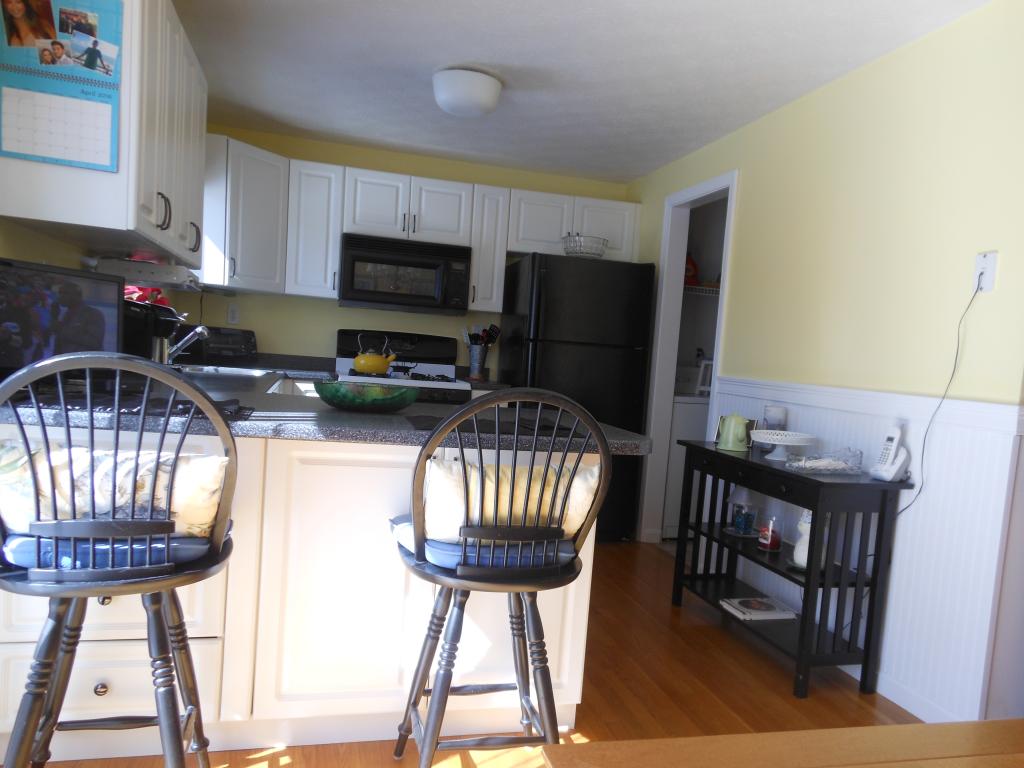 42 Preston Field Road, Unit 42 Nashua, NH 03064 - Photo 3 of 22
