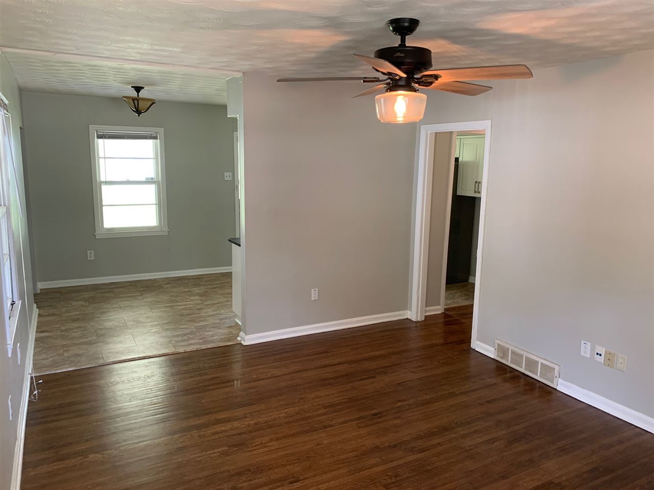 1390 Whitewater Road Memphis, TN 38117 - Photo 4 of 17 Gallery Image 4