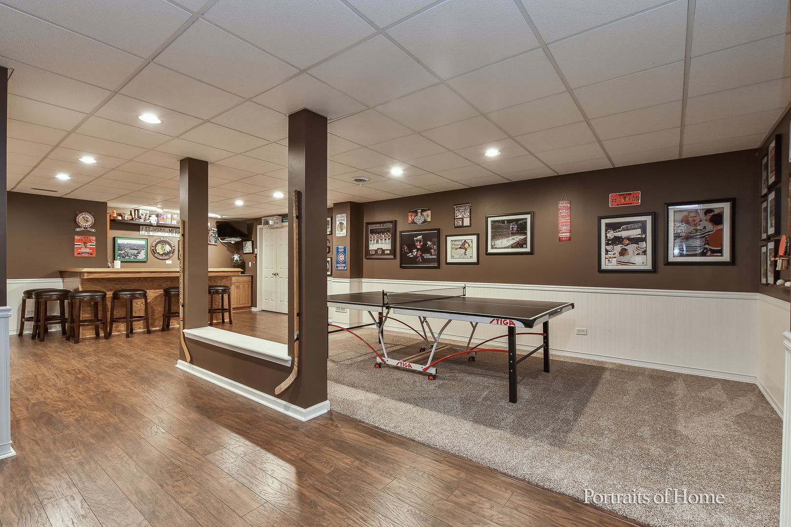1813 Marne Road Bolingbrook, IL 60490 - Photo 23 of 30 a living room with furniture and a potted plant