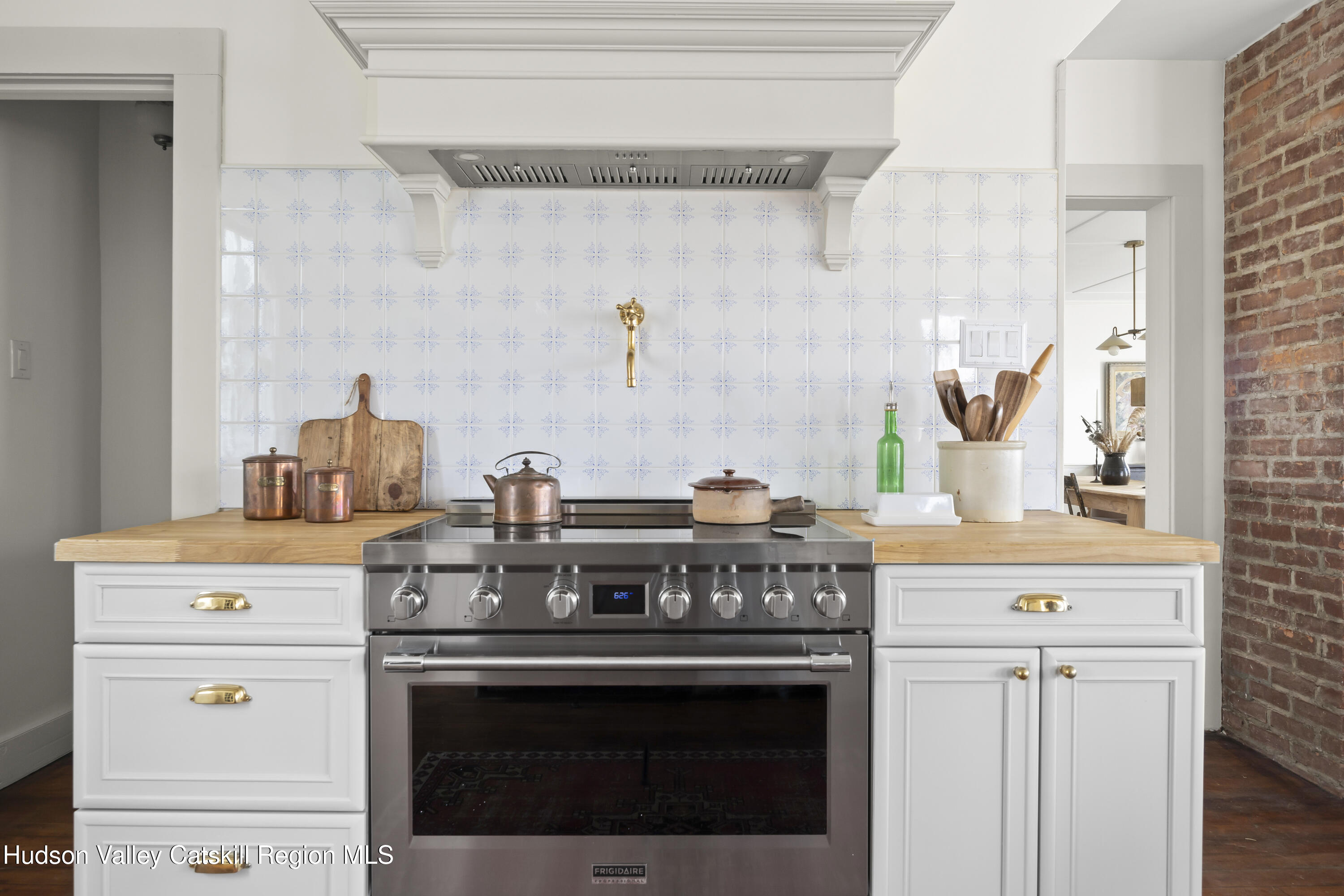 379 County Rte 28B Valatie, NY 12184 - Photo 7 of 36 7Y3A1703