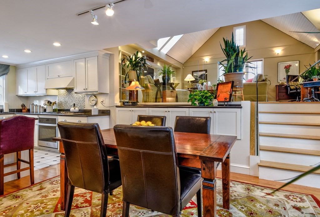 14 Woodridge Road Wellesley, MA 02482 - Photo 20 of 36