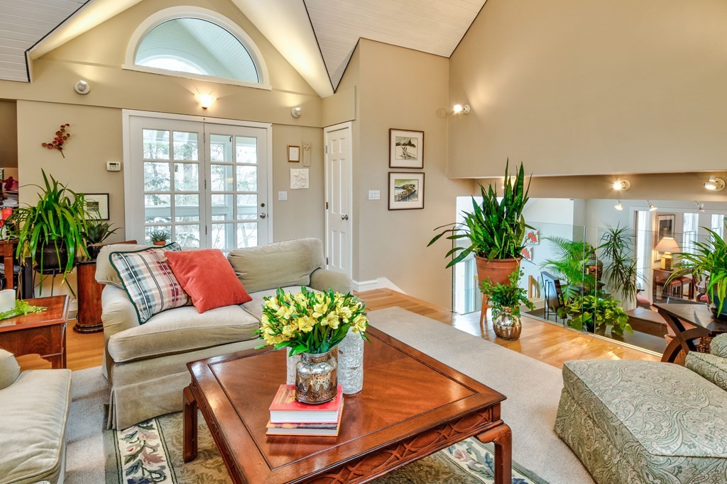 14 Woodridge Road Wellesley, MA 02482 - Photo 24 of 36