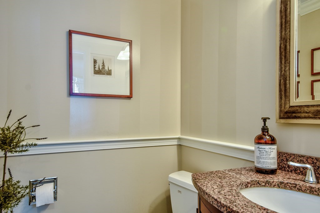 14 Woodridge Road Wellesley, MA 02482 - Photo 6 of 36