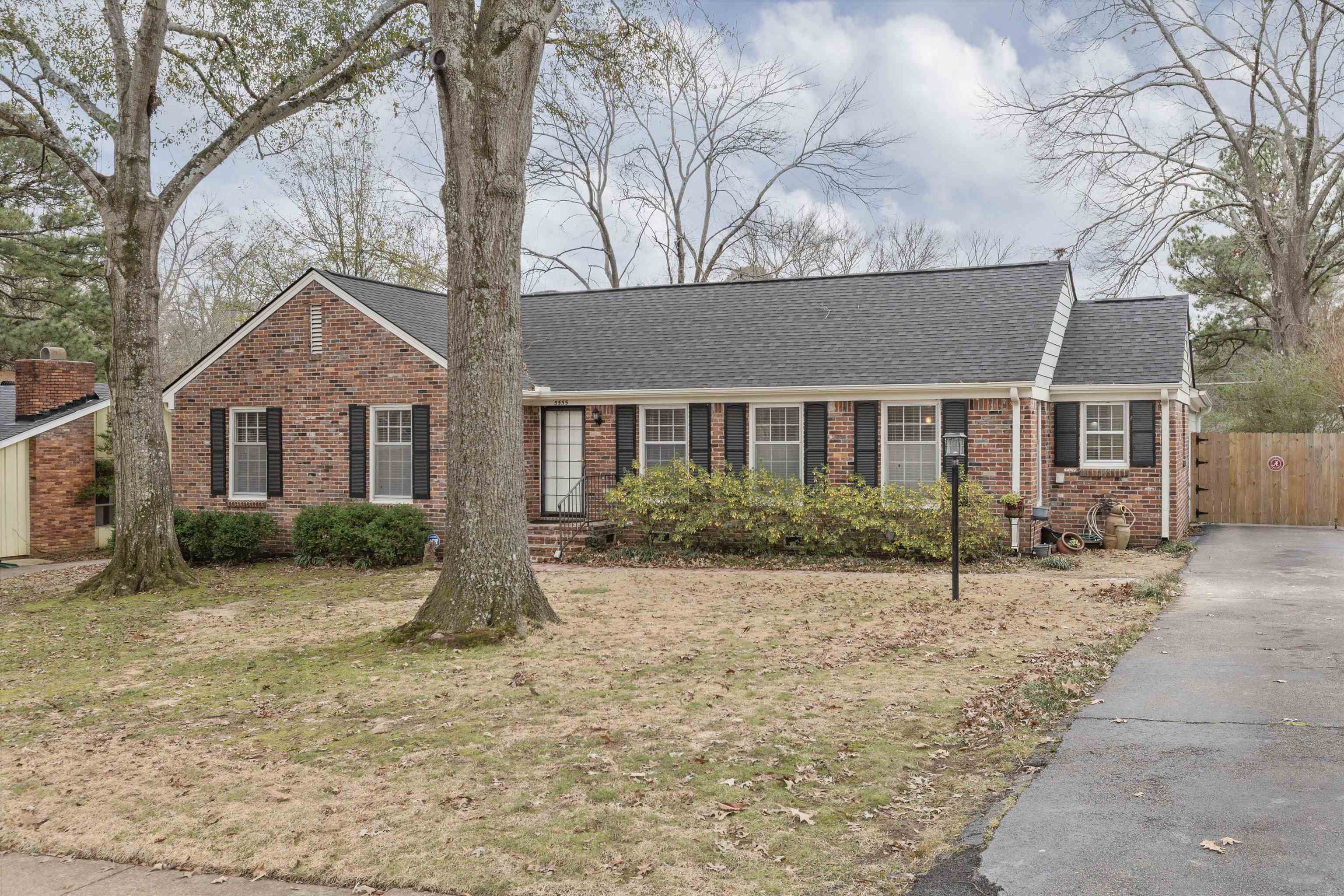 5555 Barfield Road Memphis, TN 38120 - Photo 23 of 23 a front view of a house with a yard