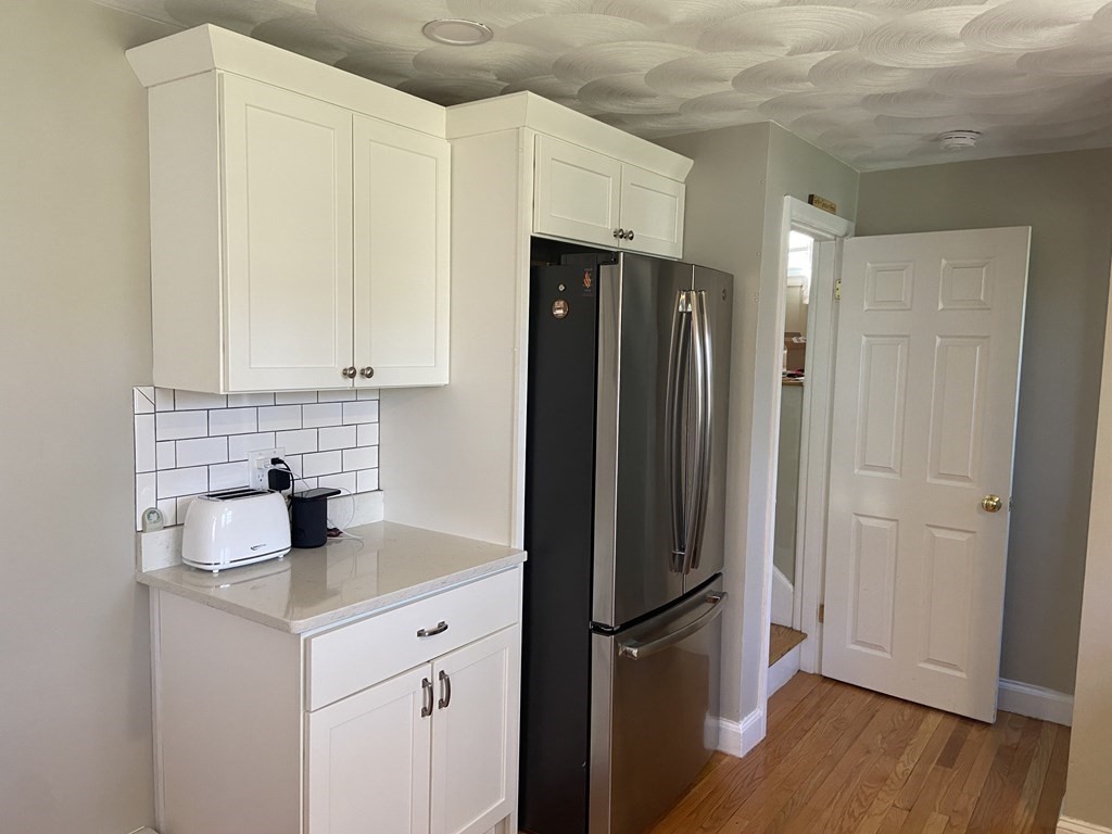 260 Marked Tree Road Holliston, MA 01746 - Photo 6 of 28