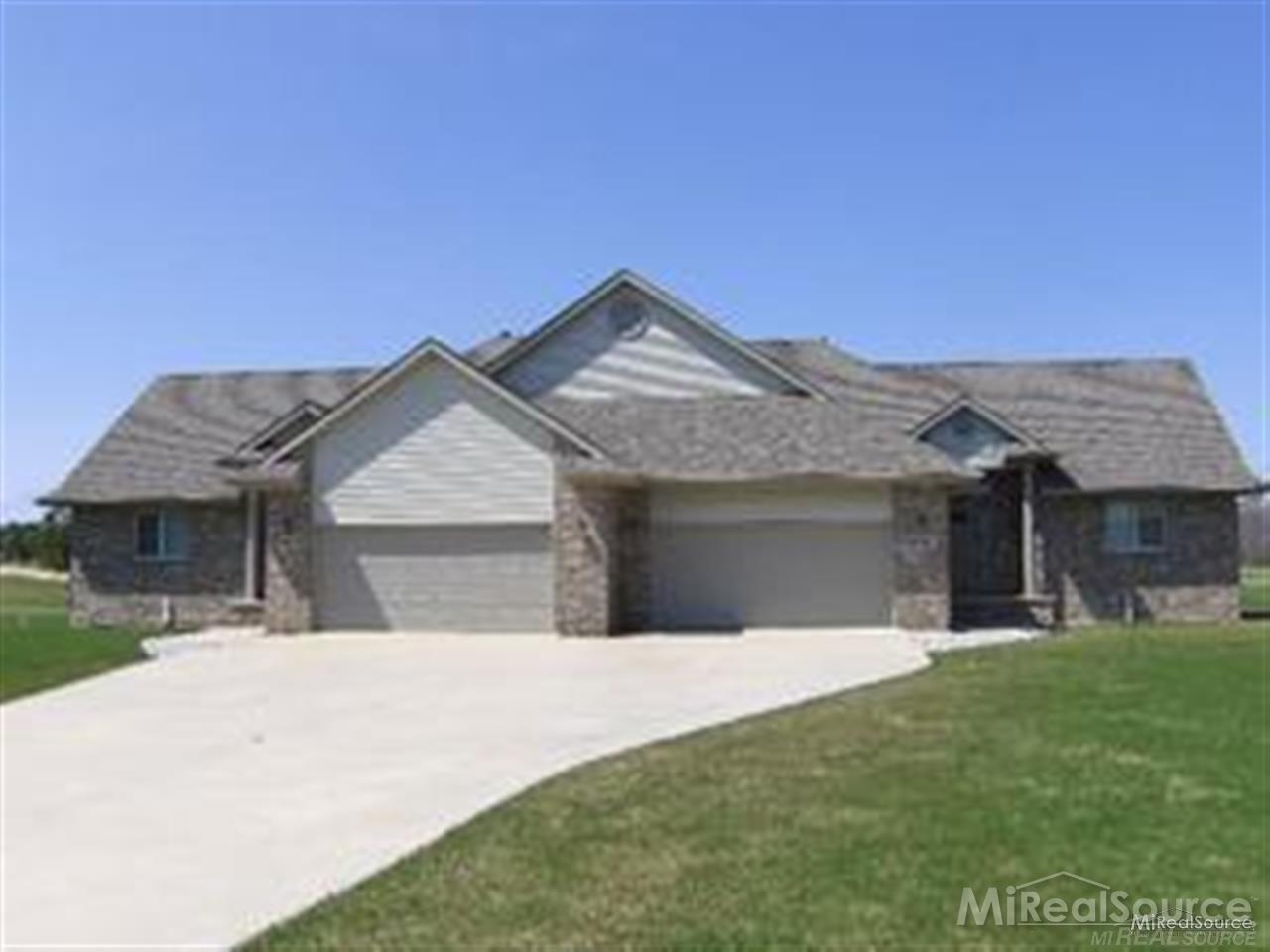 5432 Babcock Road Lexington, MI 48450 - Photo 1 of 7 31275741.JPG