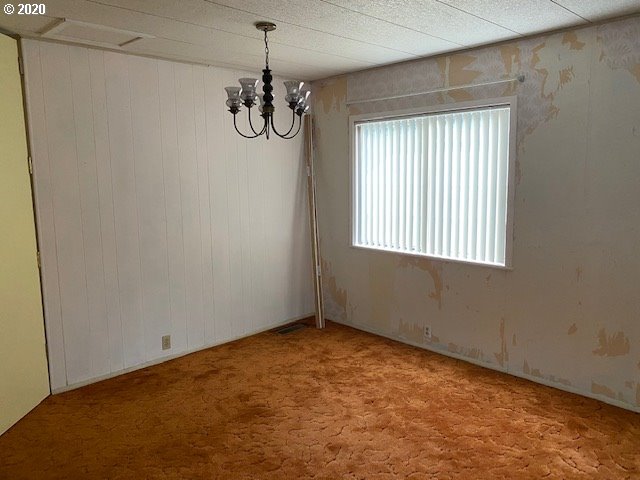 25 Neptune Avenue Springfield, OR 97477 - Photo 4 of 10