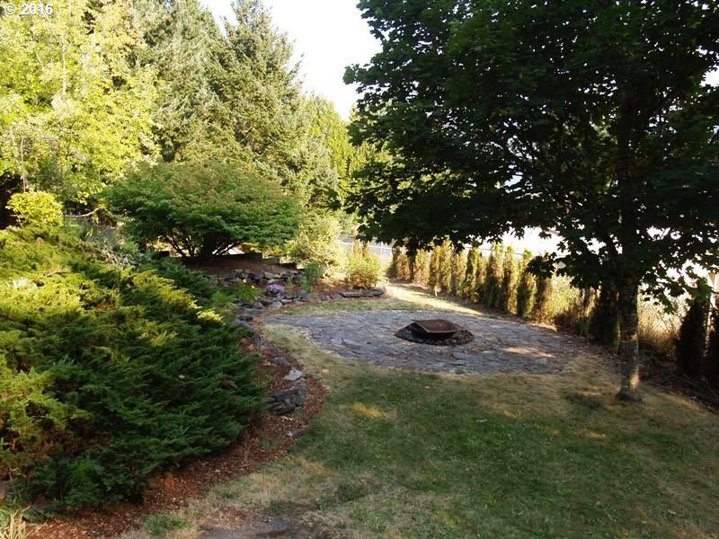 830 Northeast Bone Road Stevenson, WA 98648 - Photo 18 of 18 a view of outdoor space and yard
