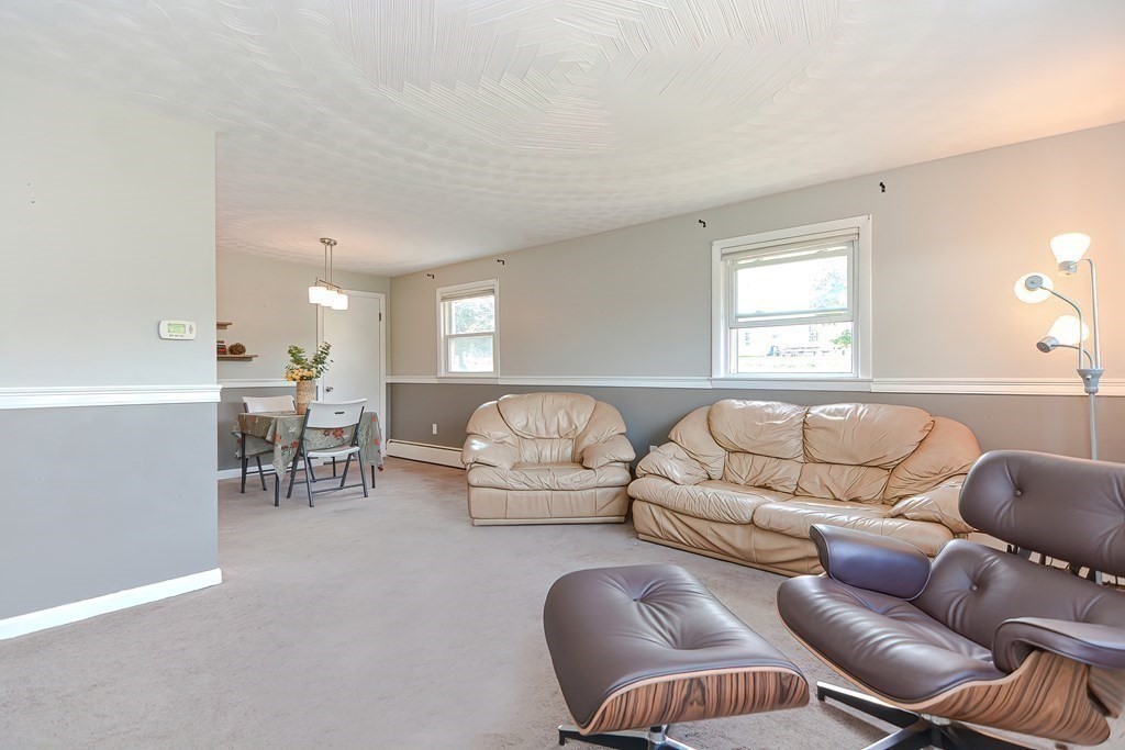 3 Douglas Road Sutton, MA 01590 - Photo 3 of 27