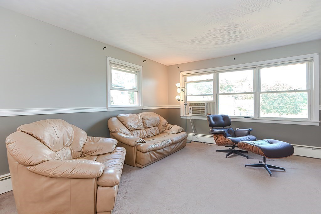 3 Douglas Road Sutton, MA 01590 - Photo 4 of 27