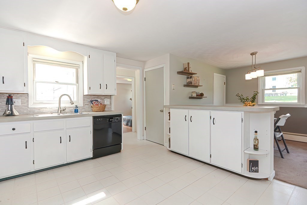 3 Douglas Road Sutton, MA 01590 - Photo 9 of 27