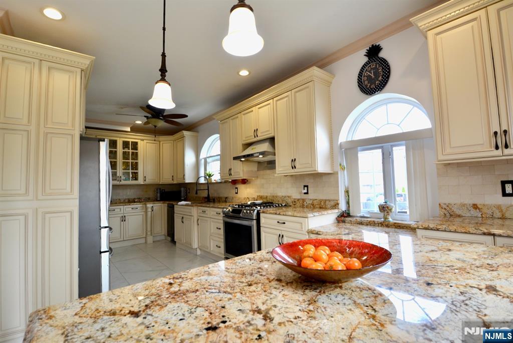 89 Rose Street Wood-Ridge, NJ 07075 - Photo 2 of 44