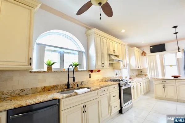 $897,000 | 89 Rose Street, Wood-Ridge, NJ 07075