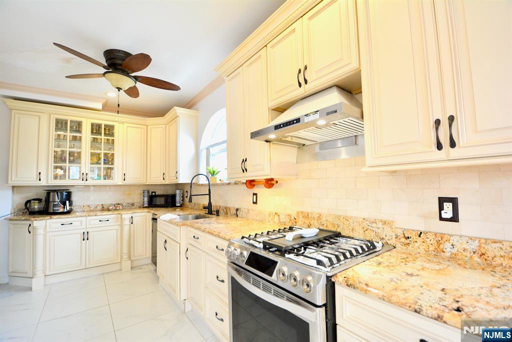 89 Rose Street Wood-Ridge, NJ 07075 - Photo 5 of 44