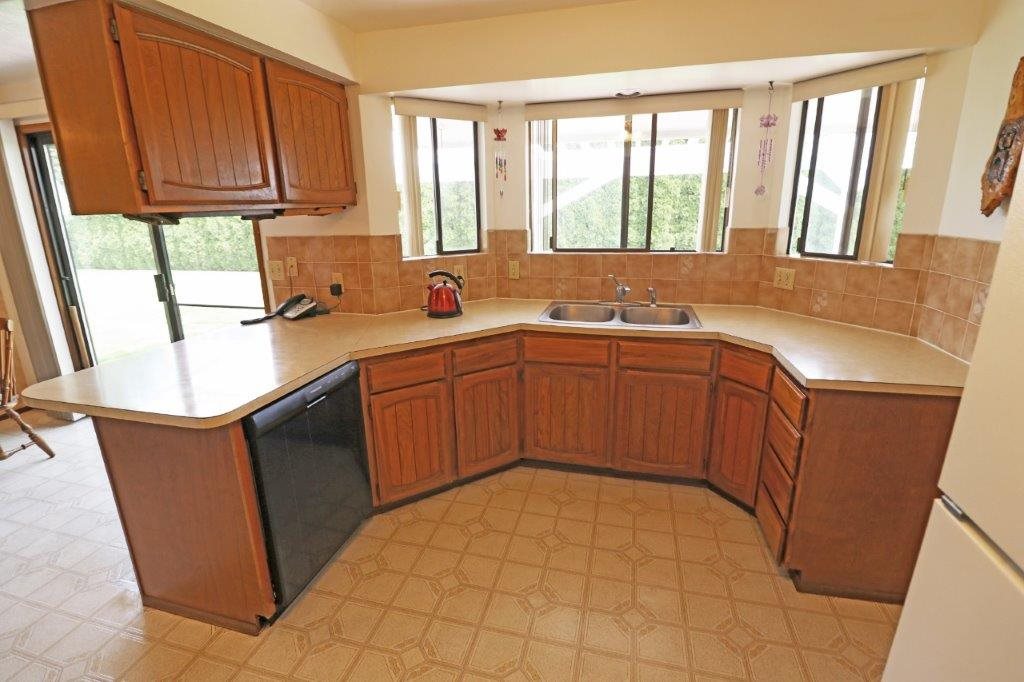 3807 South Moffitt Road Spokane Valley, WA 99206 - Photo 4 of 20 Gallery Image 4