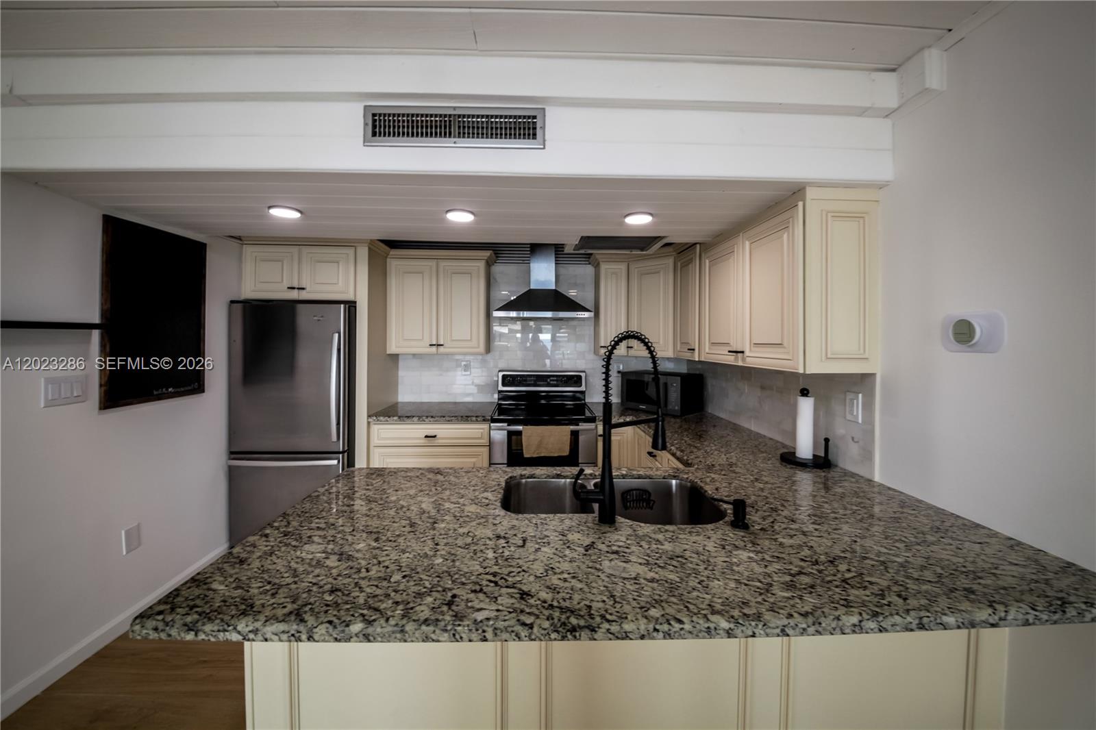 6380 Jack Rabbit Lane Miami Lakes, FL 33014 - Photo 14 of 40