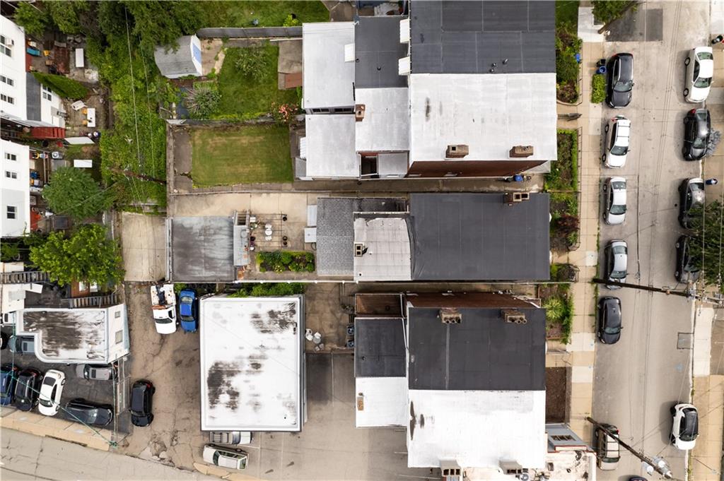 3407 Ward Street Pittsburgh, PA 15213 - Photo 36 of 39 a view of dinning table and chairs in the street