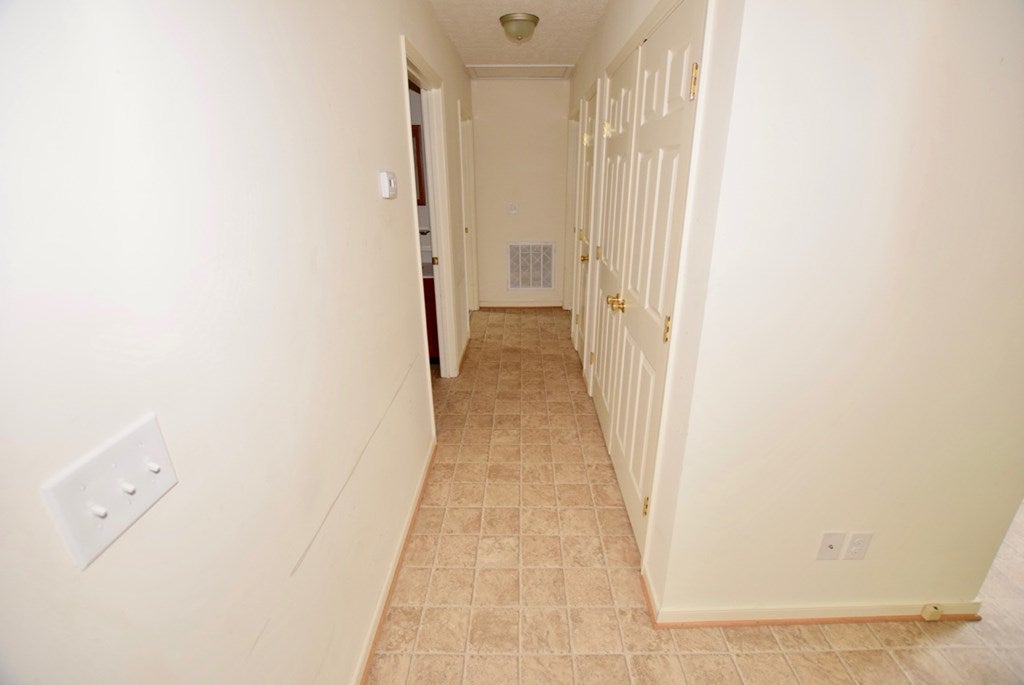 404 Stratton Street Crewe, VA 23930 - Photo 6 of 16 Gallery Image 6