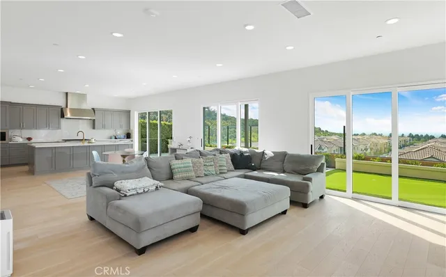 $14,000 | 108 Salt Spring, Irvine, CA 92602