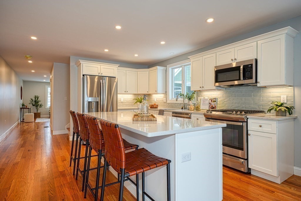 64 R Brattle Street, Unit 1 Arlington, MA 02474 - Photo 6 of 31