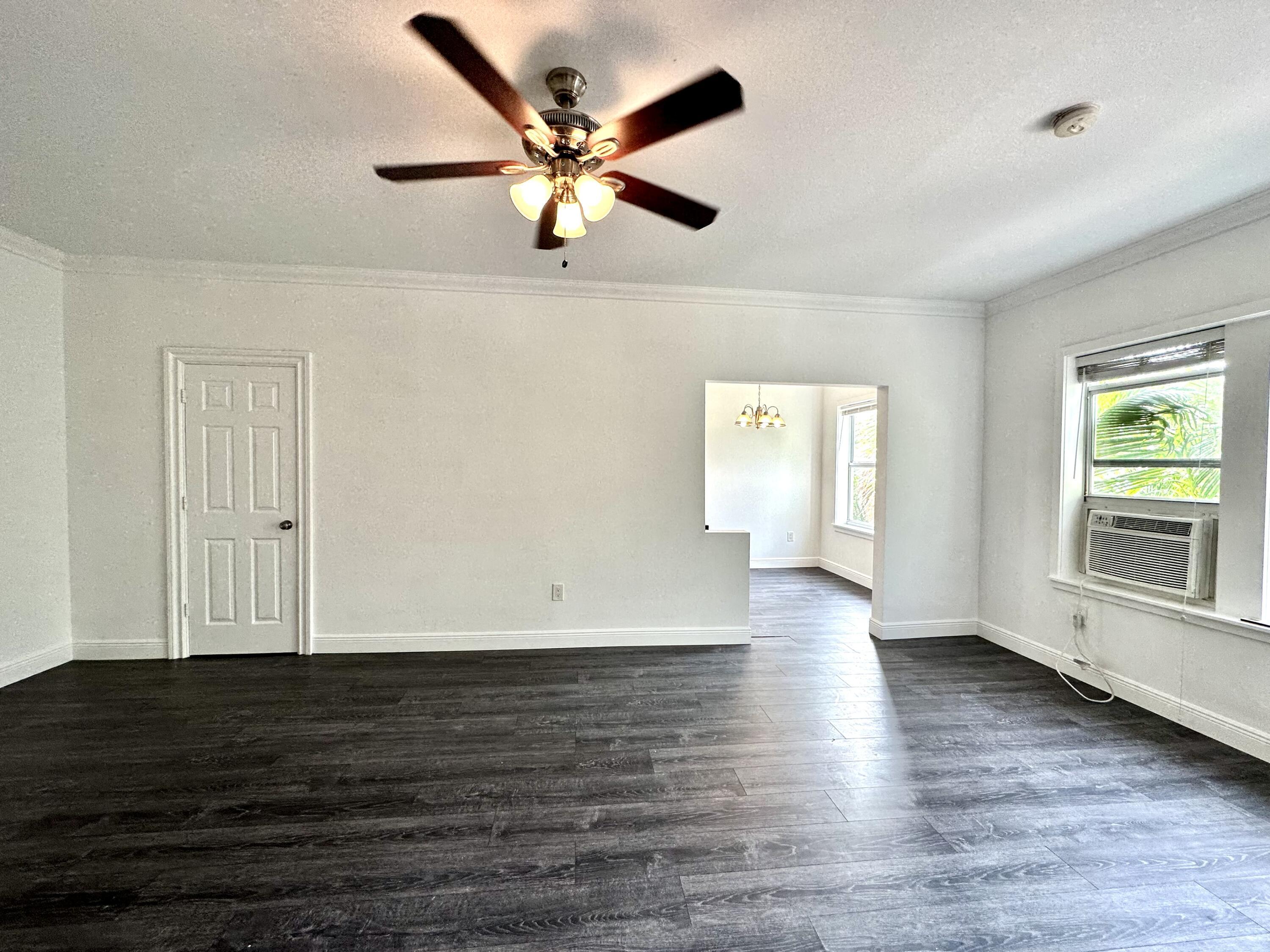 815 Upland Road, Unit 6 West Palm Beach, FL 33401 - Photo 10 of 21 8C65E8CD-1B28-4B4A-9723-F4C3C86FCD4A