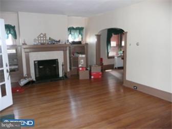 125 Academy Road Hatboro, PA 19040 - Photo 4 of 5 Living Room