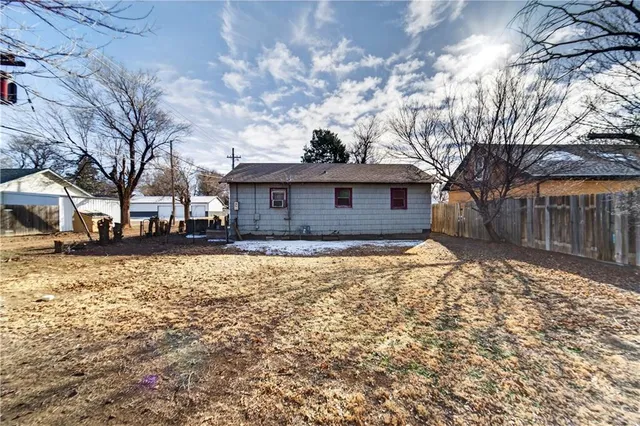 $37,000 | 308 West 7th Street, Hugoton, KS 67951