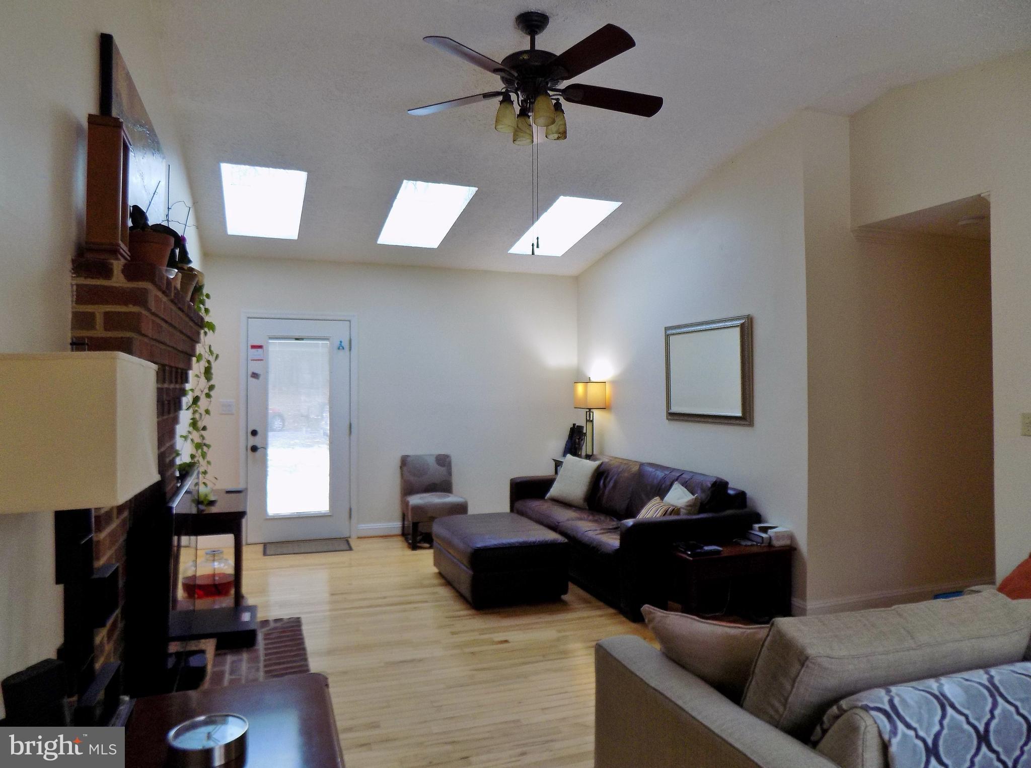 4346 Ebenezer Road Bluemont, VA 20135 - Photo 6 of 30 Living Room