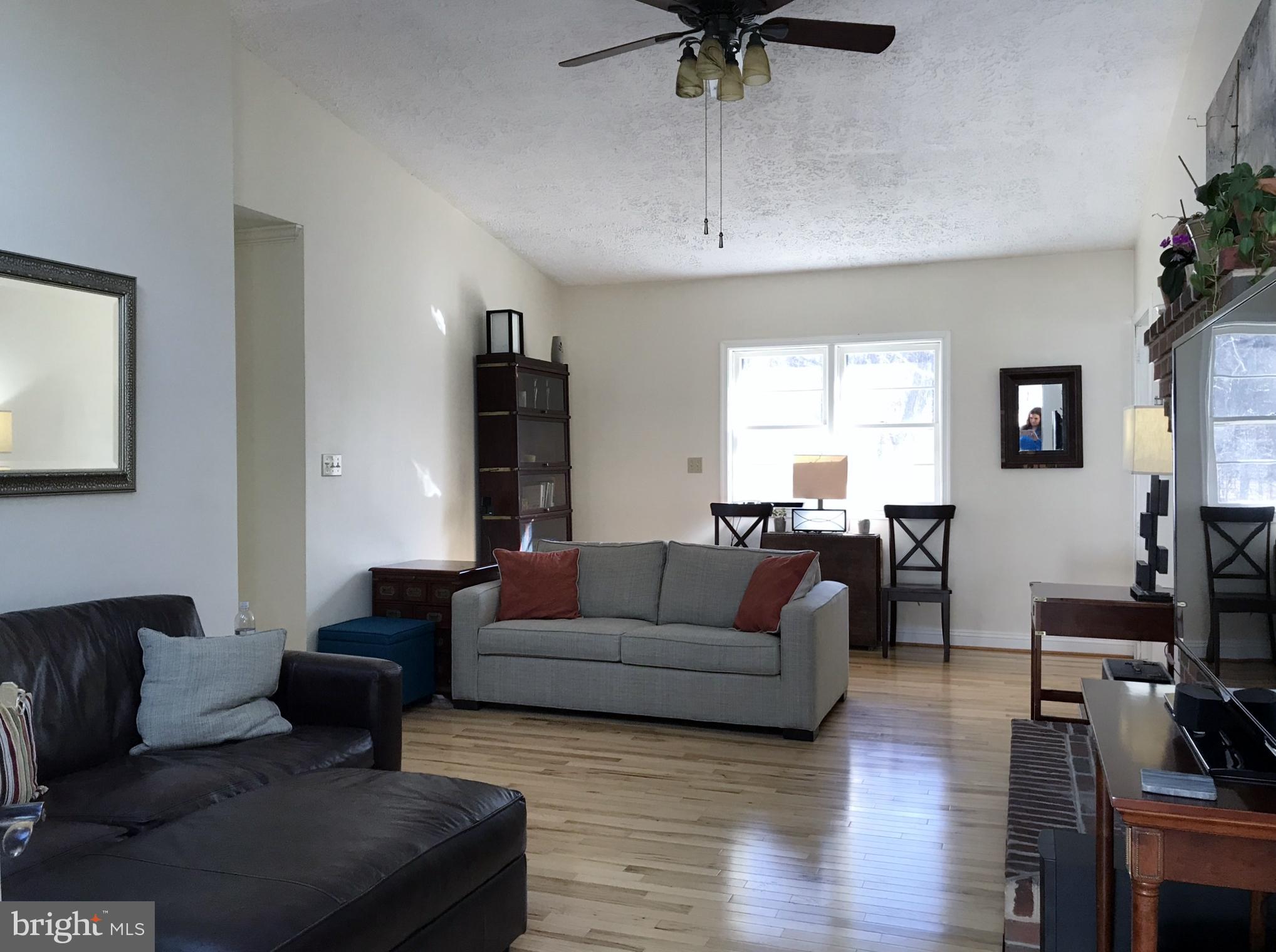 4346 Ebenezer Road Bluemont, VA 20135 - Photo 7 of 30 Living Room