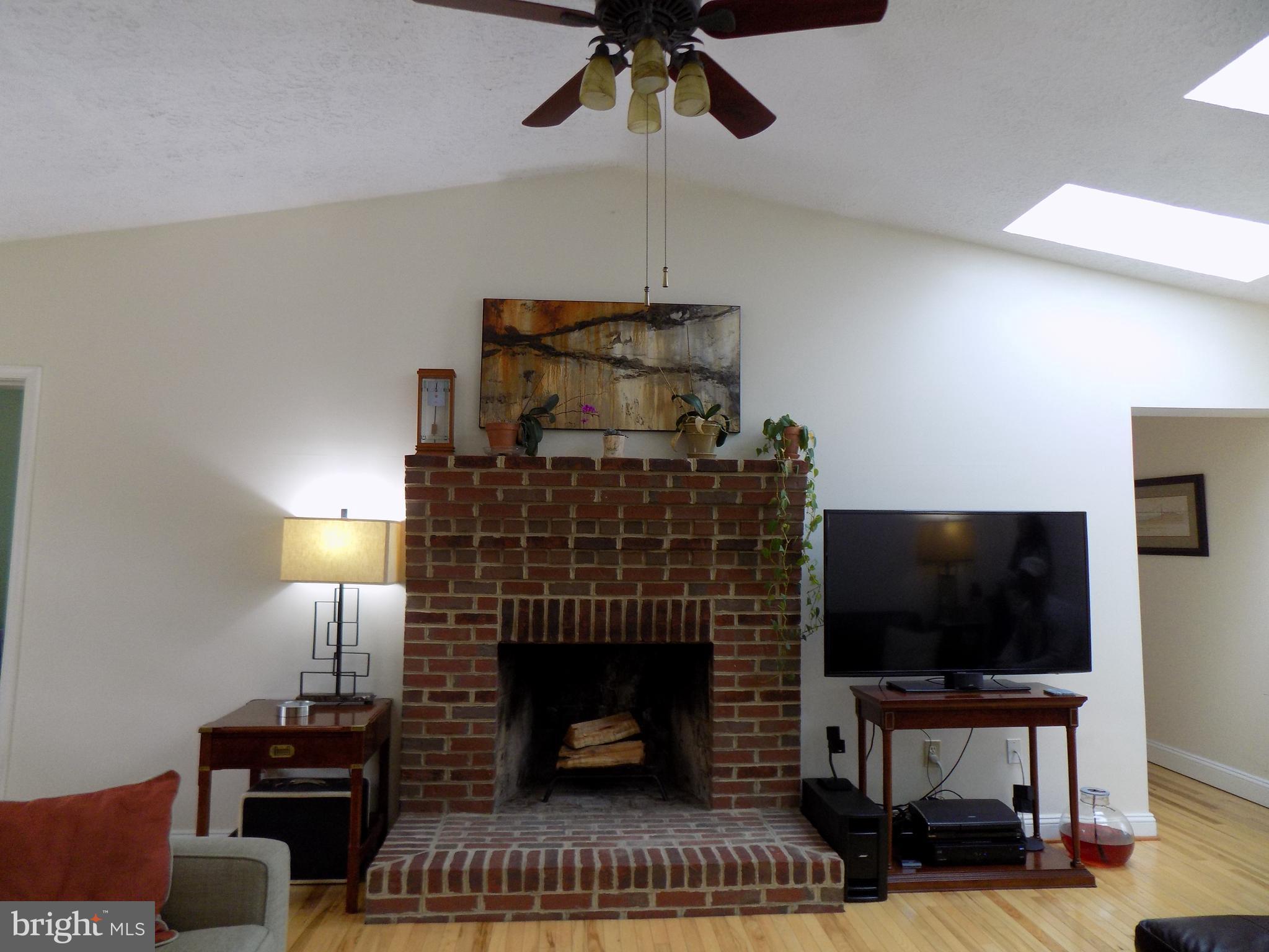 4346 Ebenezer Road Bluemont, VA 20135 - Photo 9 of 30 Living Room