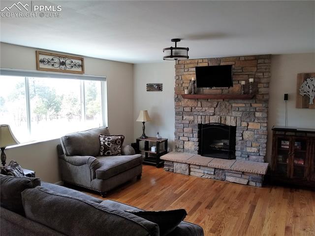 5565 Burgess Road Colorado Springs, CO 80908 - Photo 7 of 9 Gallery Image 7