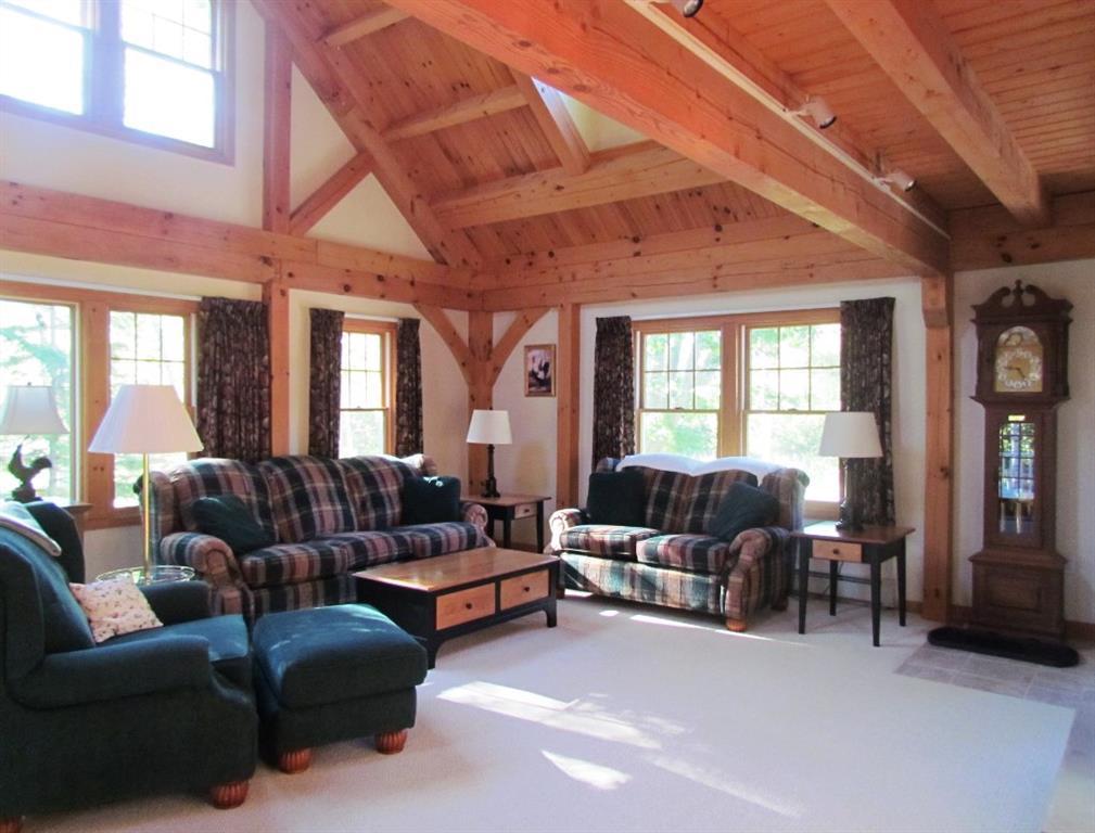 24 Jewell Road Portland, ME 04108 - Photo 15 of 34 Living room