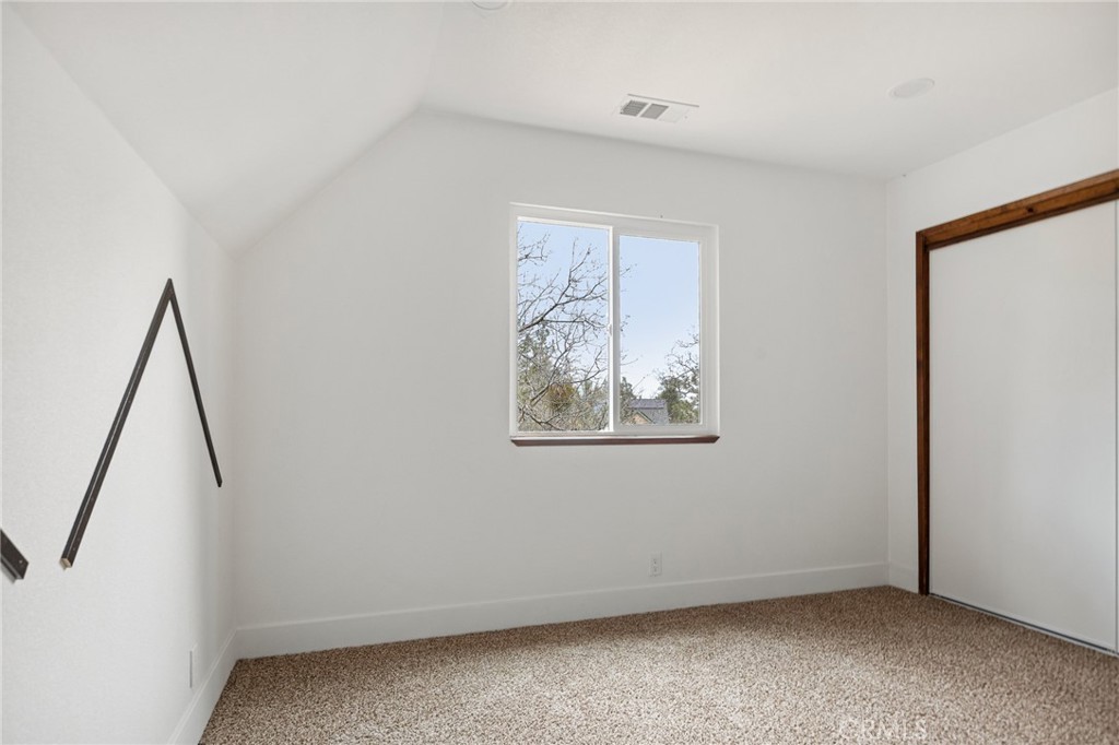 1076 Grass Valley Road Lake Arrowhead, CA 92352 - Photo 27 of 35 Nice nature light in all bedrooms