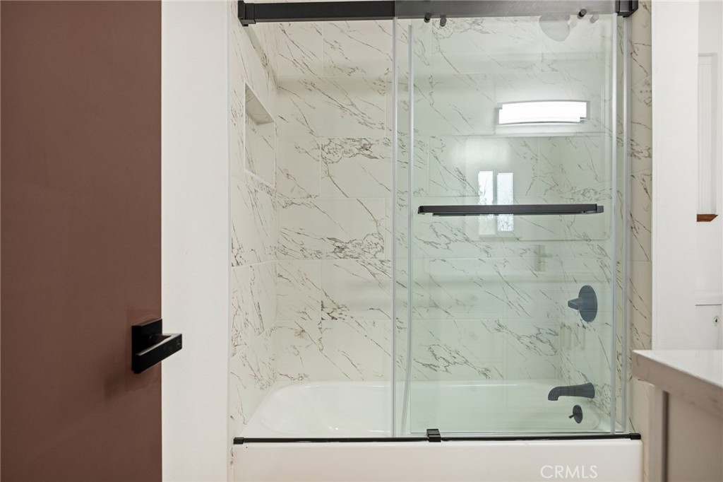 1076 Grass Valley Road Lake Arrowhead, CA 92352 - Photo 32 of 35 Shared spare full bathroom