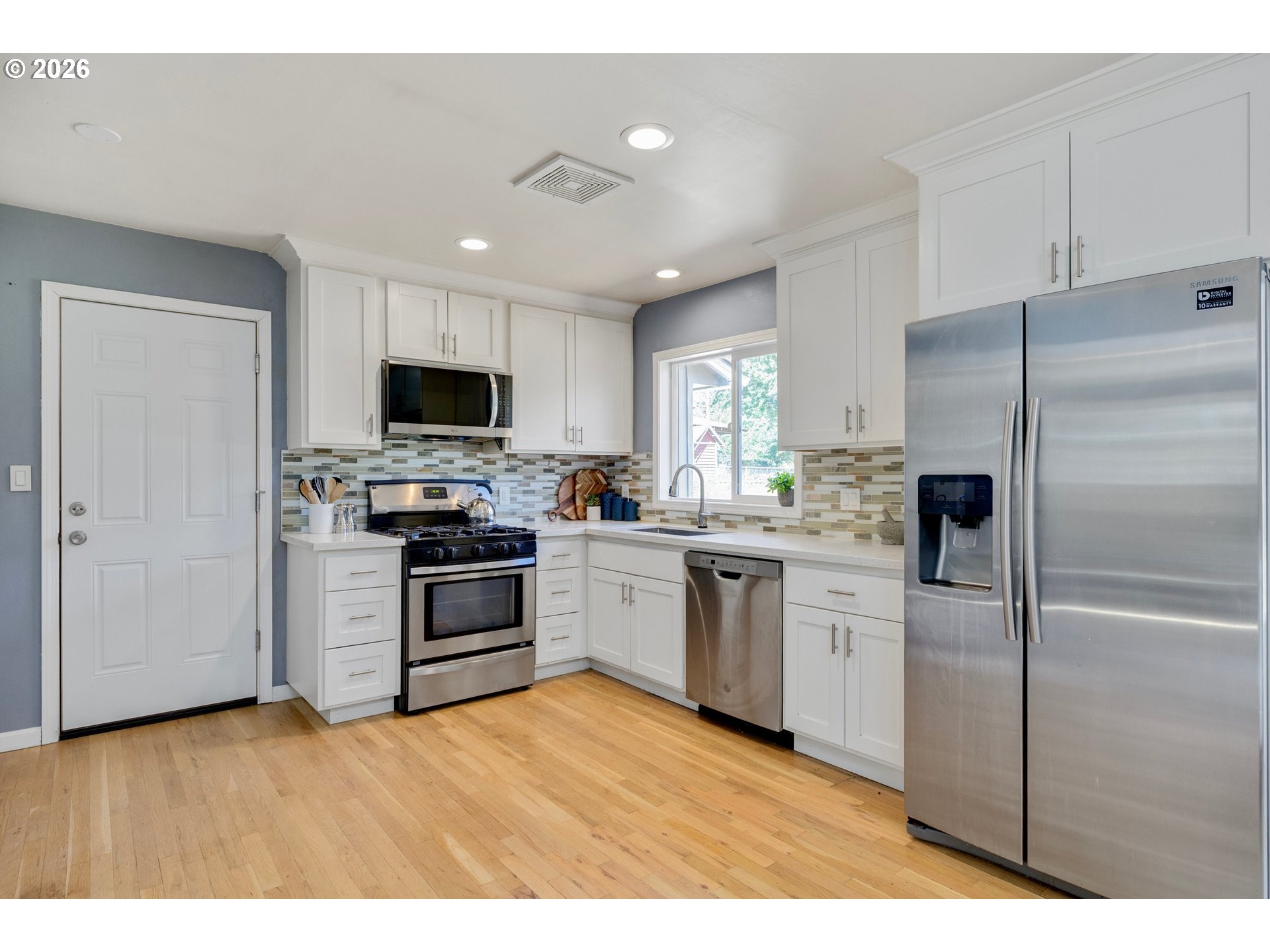 14050 Southwest Butner Road Beaverton, OR 97006 - Photo 12 of 35 Kitchen