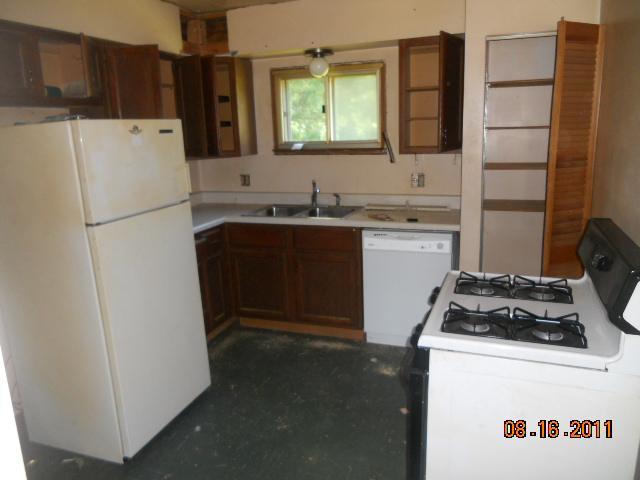 3360 Petzinger Road Columbus, OH 43232 - Photo 3 of 8 Gallery Image 3