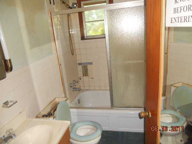 3360 Petzinger Road Columbus, OH 43232 - Photo 6 of 8 Gallery Image 6