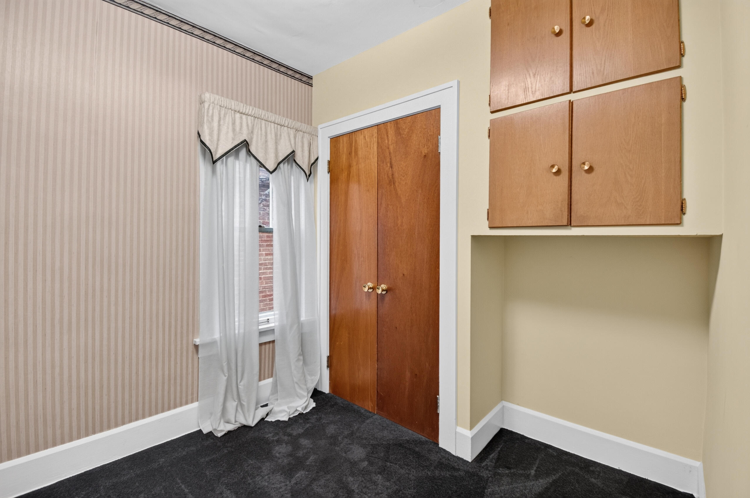 2419 Geneva Street Racine, WI 53402 - Photo 20 of 44 Lower