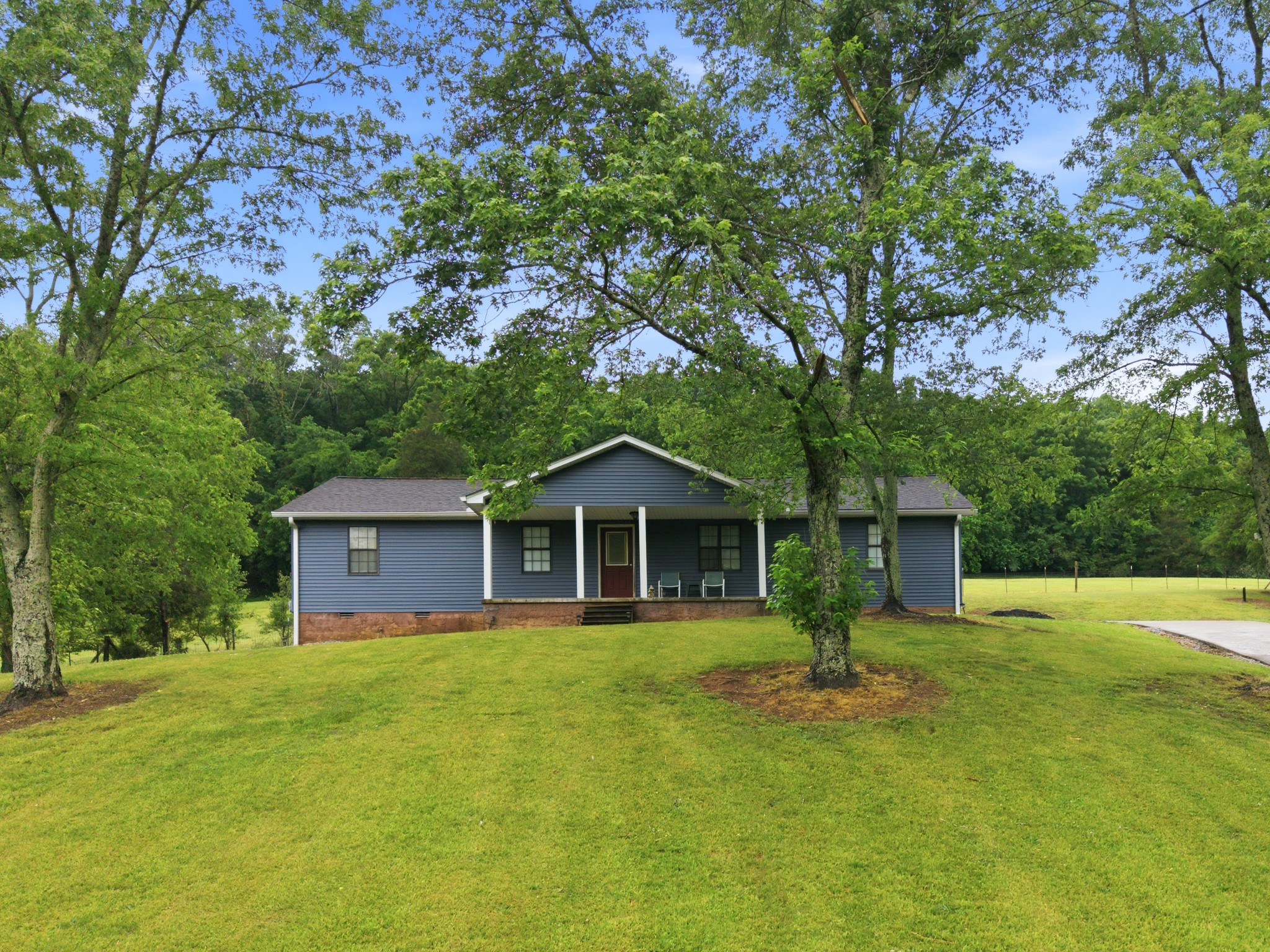 615 Rogues Fork Road Bethpage, TN 37022 - Photo 2 of 53