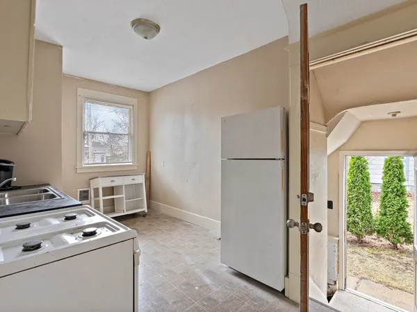 $239,900 | 1546 12th Avenue, Moline, IL 61265