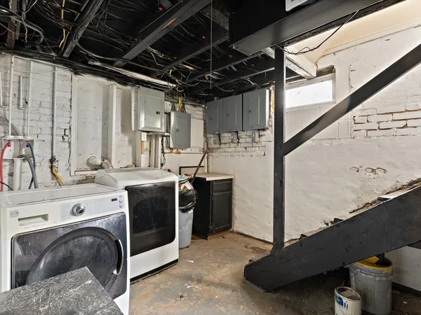 $239,900 | 1546 12th Avenue, Moline, IL 61265