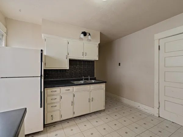 $239,900 | 1546 12th Avenue, Moline, IL 61265