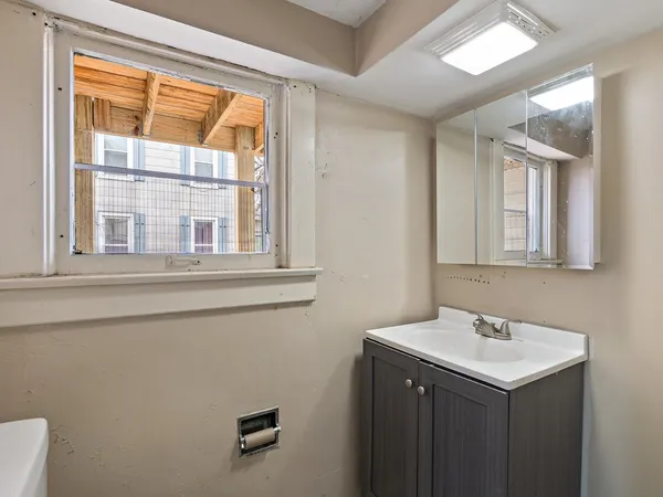 $239,900 | 1546 12th Avenue, Moline, IL 61265