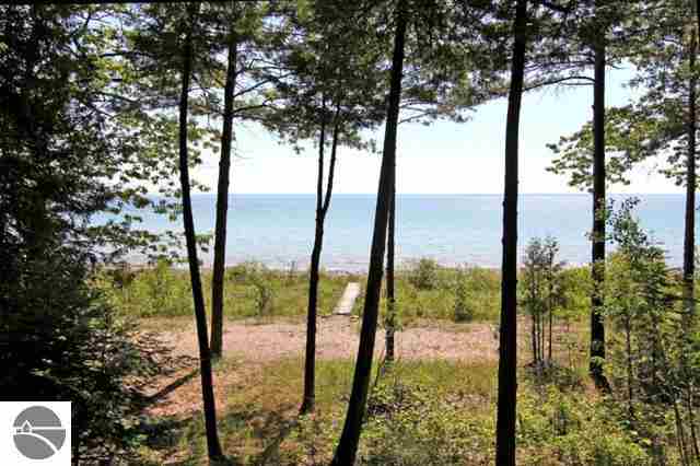 4330 North Omena Point Road Omena, MI 49674 - Photo 17 of 20 1733302-16.JPG
