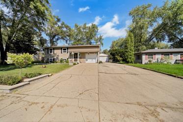56 Marnel Road Montgomery, IL 60538 - Photo 4 of 43