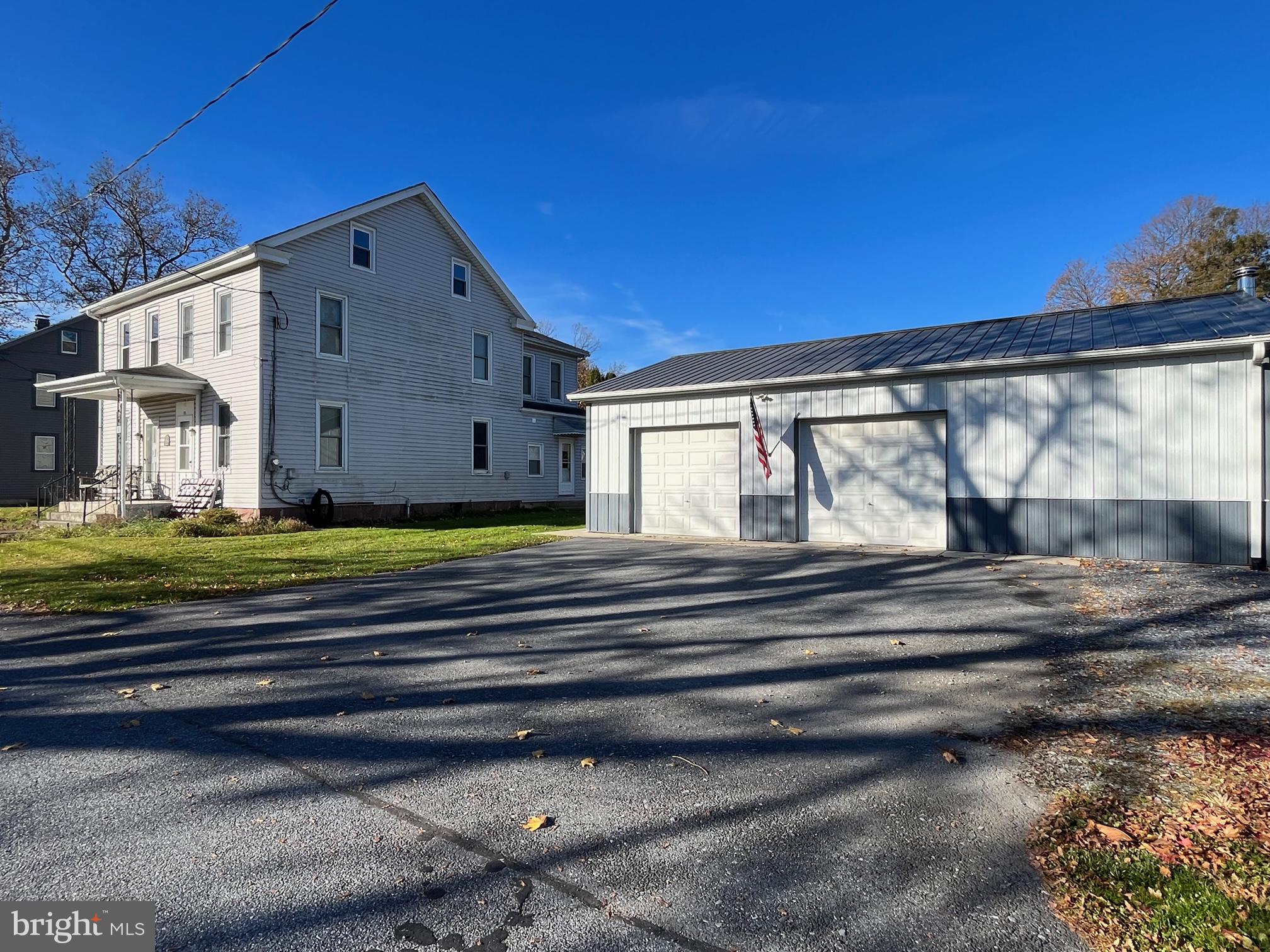 31 Locust Lane Lebanon, PA 17042 - Photo 2 of 7 Gallery Image 2