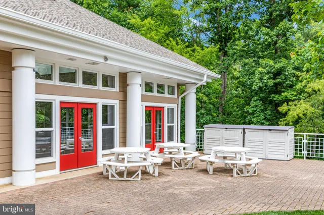 $894,900 | 6117 Mountain Springs Lane, Clifton, VA 20124