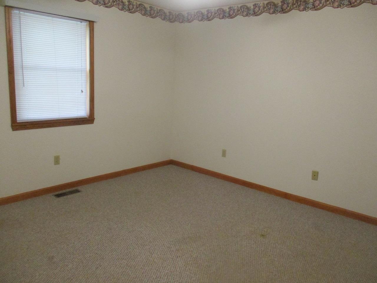 5466 Beard Road Loogootee, IN 47553 - Photo 5 of 11 Gallery Image 5