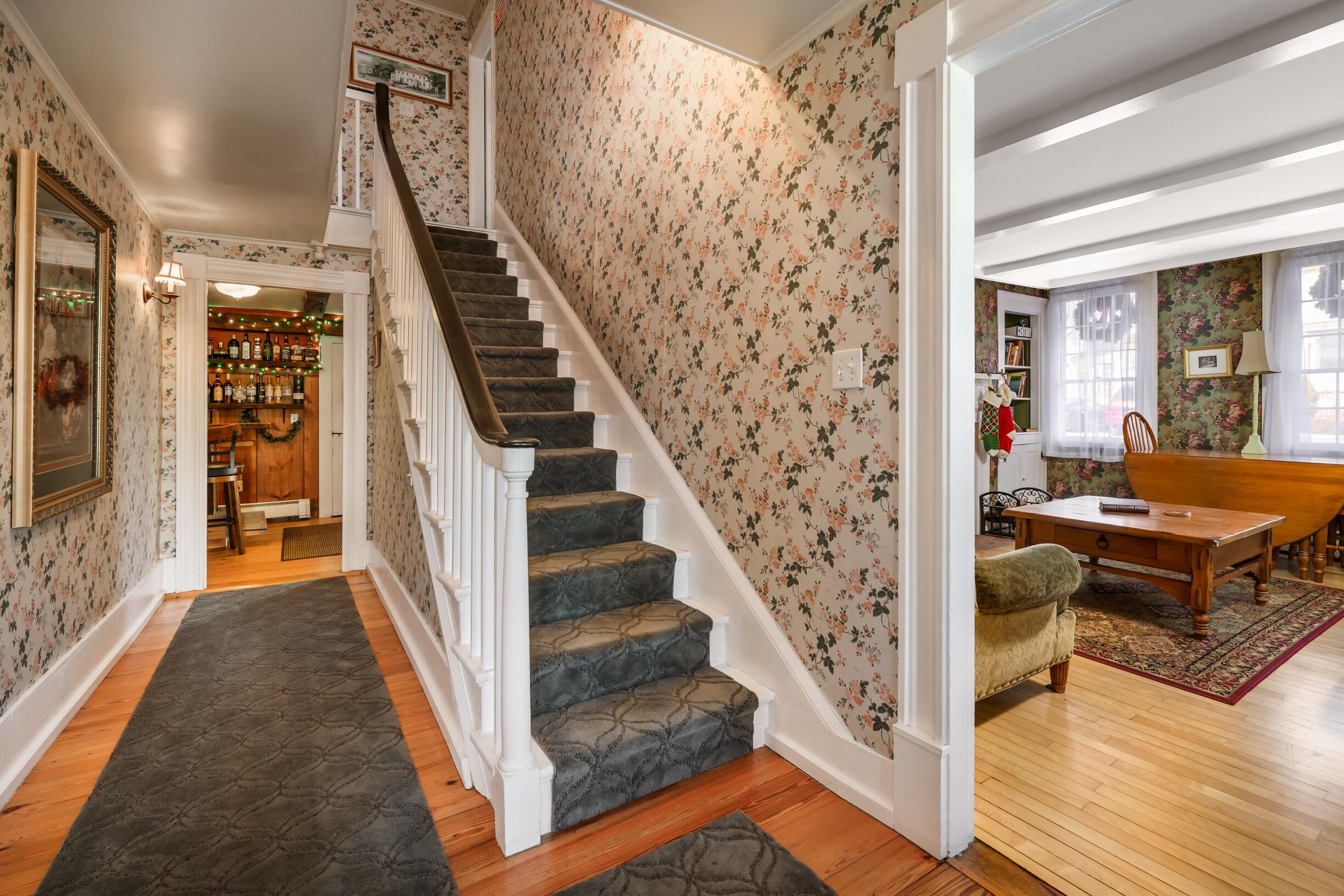277 Main Street, Unit 1 Ogunquit, ME 03907 - Photo 11 of 48 Front staircase